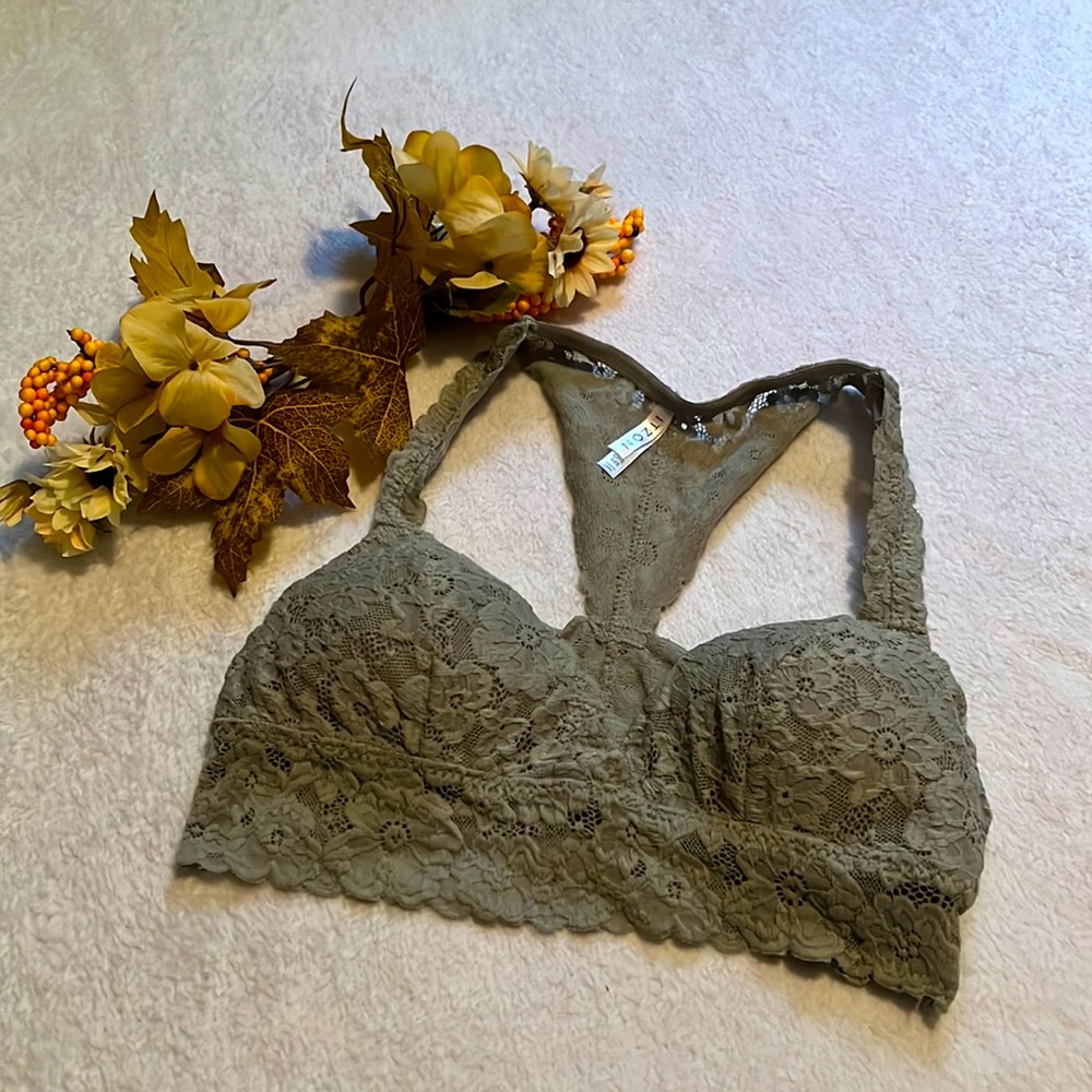 NWOT ITZON Intimates Lace Bralette, One Size